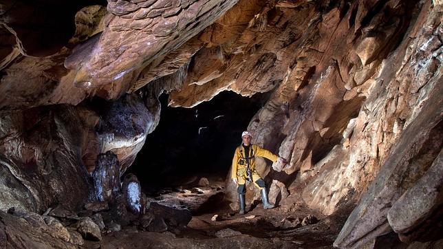 La cueva de Los Covachos, una inmersión al origen de los sevillanos