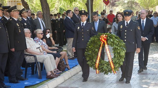 Archivan la querella contra el comisario de Málaga por la falta de chalecos para agentes