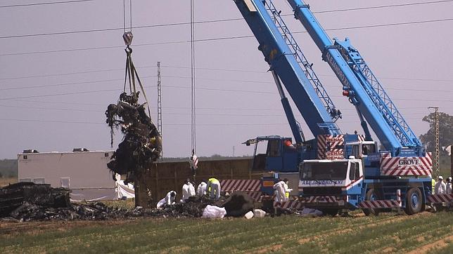 El arzobispo de Sevilla oficia este martes una misa por los cuatro fallecidos en el avión de Airbus