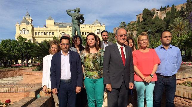 De la Torre asegura que sólo dejará un coche oficial