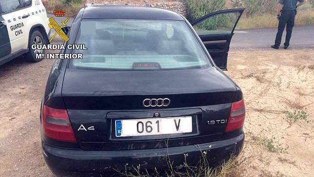 Detenido un ladrón al que dieron el alto por llevar la matrícula semioculta