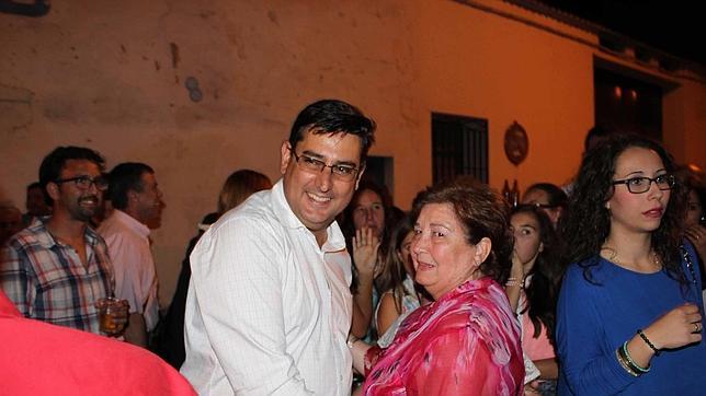 PSOE e IU comienzan la negociación para el pacto de gobierno en Utrera