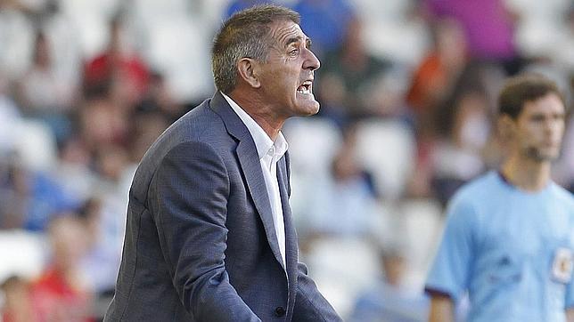 Las Palmas quiere que Paco Herrera siga y se descuelga de la opción al banquillo