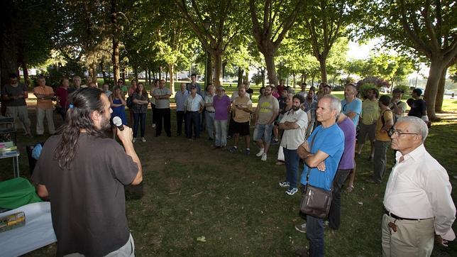 Una de las asambleas populares celebradas por Ganemos