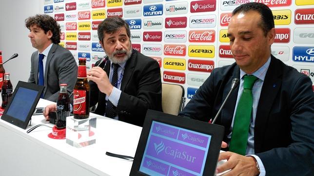 Oltra: «Vivimos de la victoria y el camino más corto para conseguirla es jugar bien»