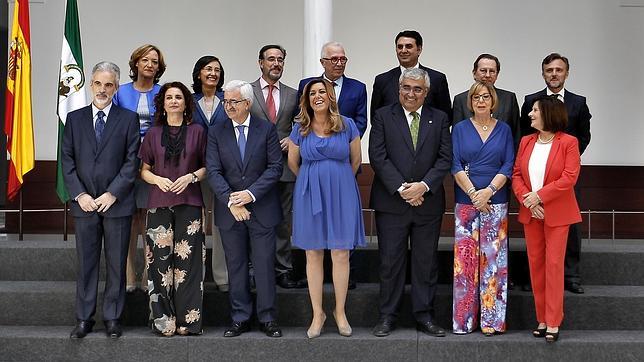 Susana Díaz pide a sus consejeros «trabajo incesante» para crear empleo