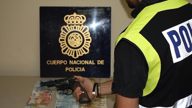 Detenido horas después de atracar un banco en la Macarena