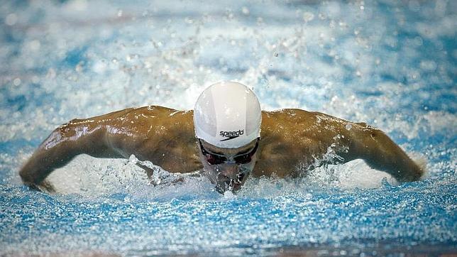 Muñoz pide competir en el 100 mariposa del Mundial