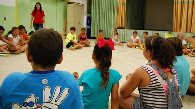 Arrancan las escuelas de verano para menores de zonas preferentes