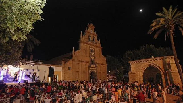 La Plaza de la Fuensanta durante la celebración de la «Velá»
