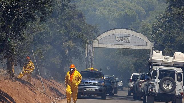 La Policía Local de Córdoba identifica a un hombre e investiga su relación con el fuego