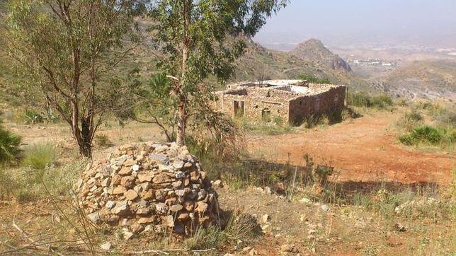 Encuentran muerto a un pastor que se cayó por un terraplén en la Sierra de Cabrera