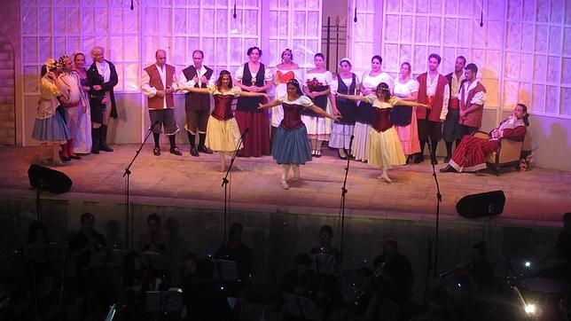 «Las Bodas de Fígaro» cierra con éxito el 8º Festival Lírico de Puente Genil