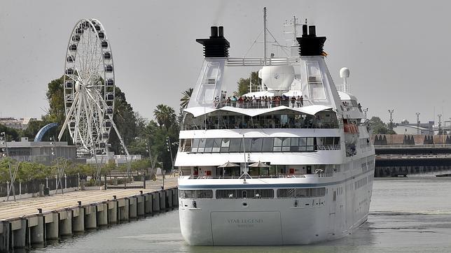 Casi una treintena de cruceros incluyen ya a Sevilla como escala habitual en sus rutas