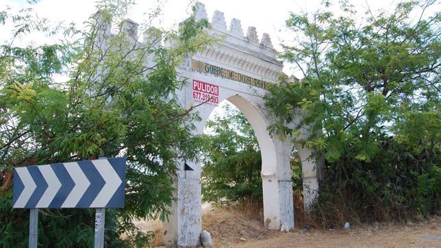 El arco de la Torre Doña María: un pórtico emblemático en el olvido