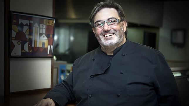 Daniel Martínez, propietario del Resto Bar Montevideo, en la calle Carlos III