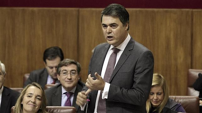 El PP denuncia el «pacto mordaza» entre PSOE y Ciudadanos para «secuestrar» el debate en el Parlamento