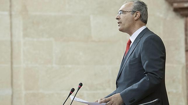 El «árbitro» del Parlamento de Andalucía con mando en el PSOE