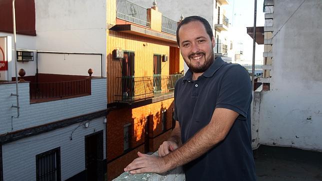 «En Sevilla sólo puedes ser comercial o camarero. Y si te pagas el autónomo»