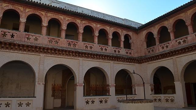 El Monasterio de San Isidoro del campo se enfrenta a un posible cierre