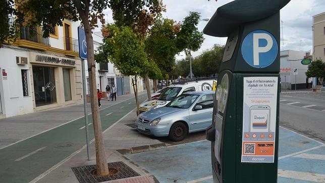 El Ayuntamiento de Utrera reduce la zona azul pese al rechazo de vecinos y comerciantes