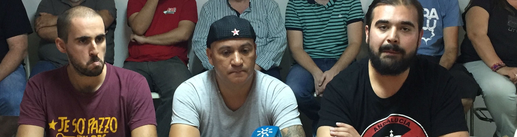 Andrés Bódalo, en el centro, junto a otros dirigente del SAT en un acto informativo.