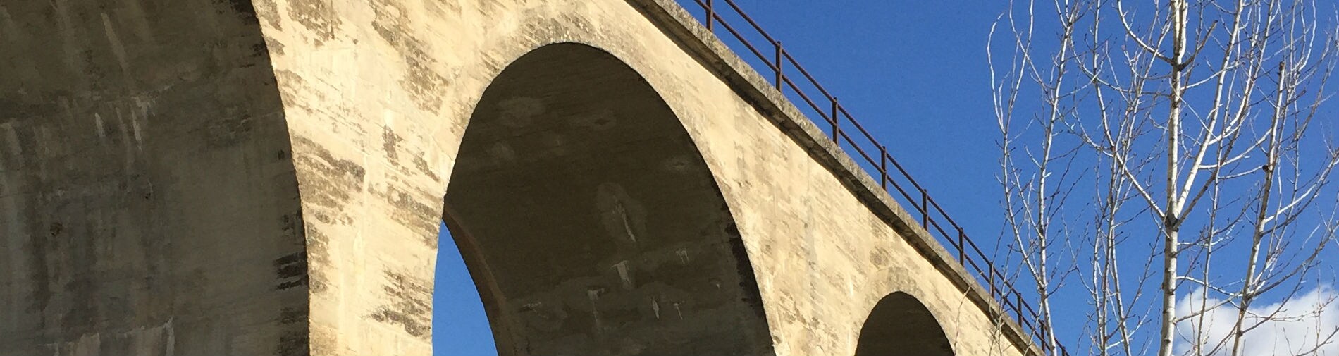 Viaducto construido en Villanueva del Arzobispo en el marco de la línea Baeza-Utiel.