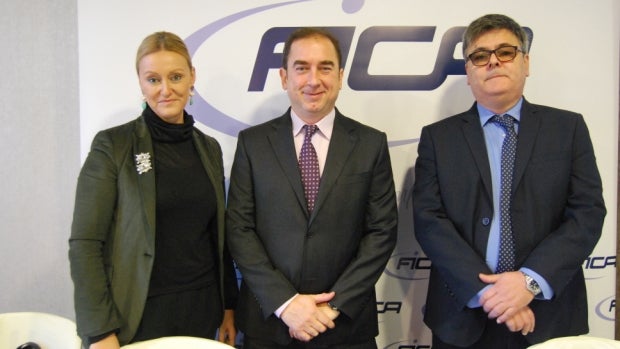 De izquierda a derecha, Yolanda Tomico, Fabio Gómez-Estern y Francisco Rosales