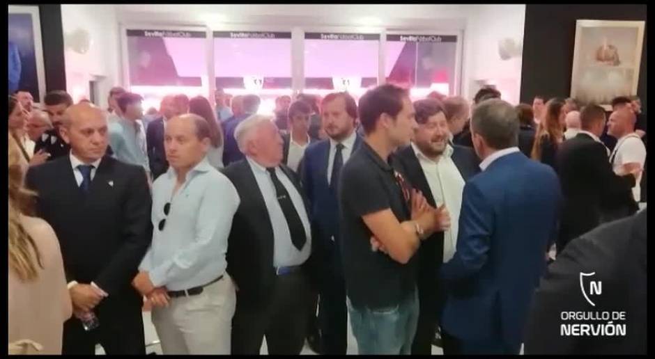 Luto en el adiós a José Antonio Reyes en el Sánchez-Pizjuán
