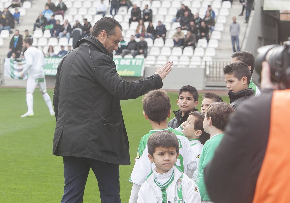 Derrota blanquiverde en El Arcángel (1-2). La lluvia ha sido una de las protagonistas de un vistoso partido entre el Córdoba y el Mirandés