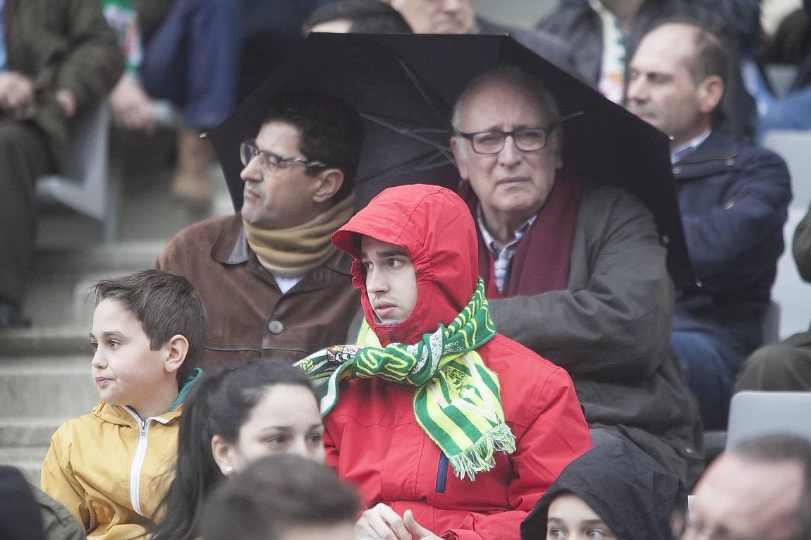Las gradas en el partido contra el Mirandés