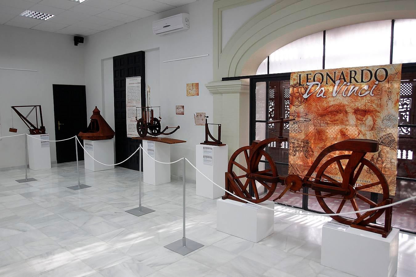 La exposición sobre Leonardo Da Vinci se puede visitar en el Museo Casa de la Ciencia de Sevilla (Pabellón de Perú, en la Avenida de María Luisa).