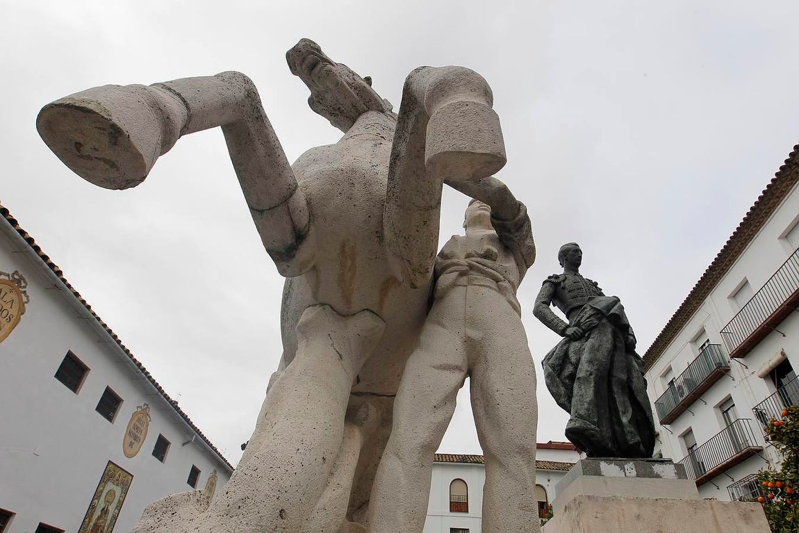 En imágenes, la huella de Manolete por los rincones de Córdoba