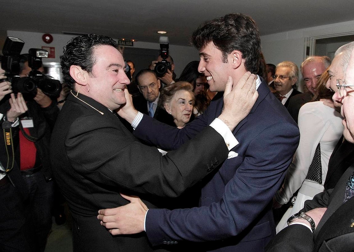 Sevilla, entregada al pregón de Rafa Serna