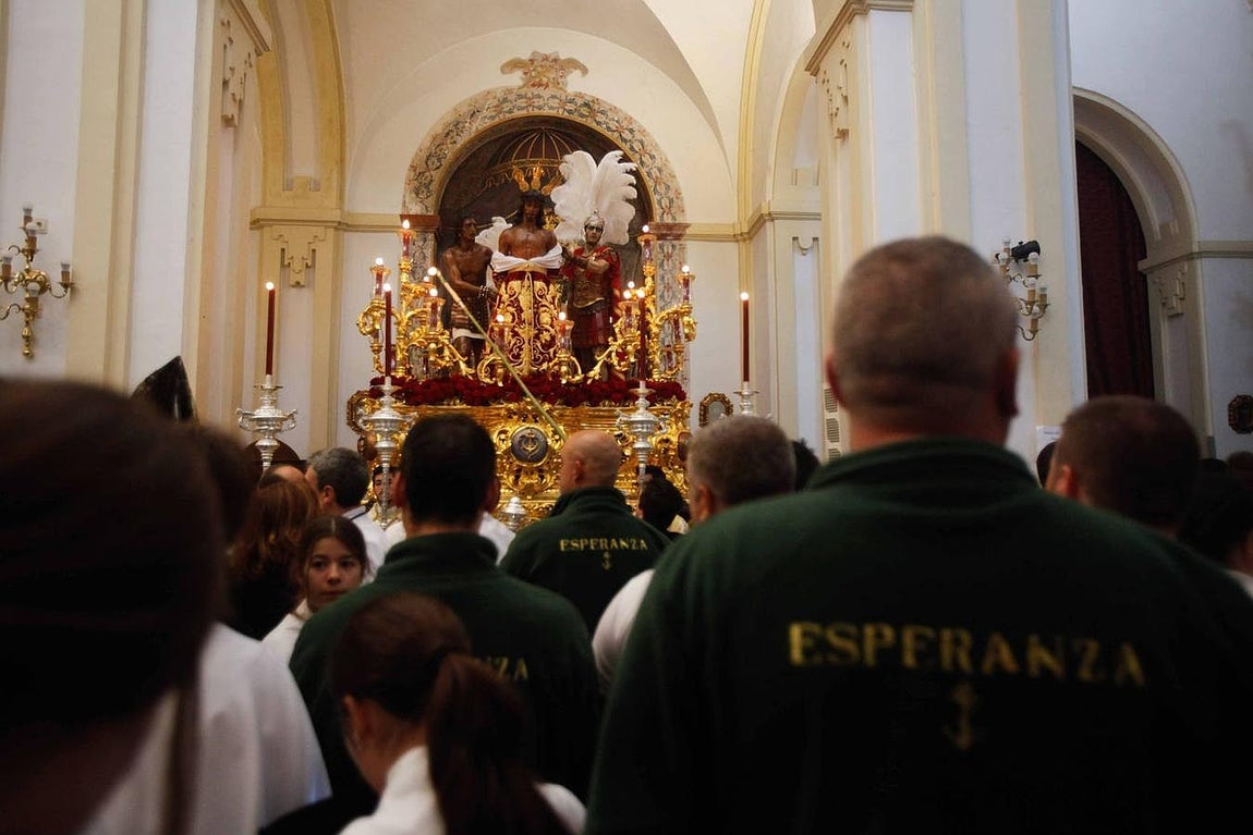 La Esperanza se quedó en su templo
