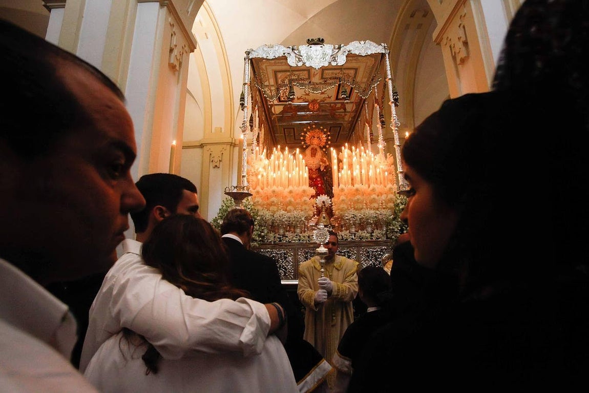 La Esperanza se quedó en su templo