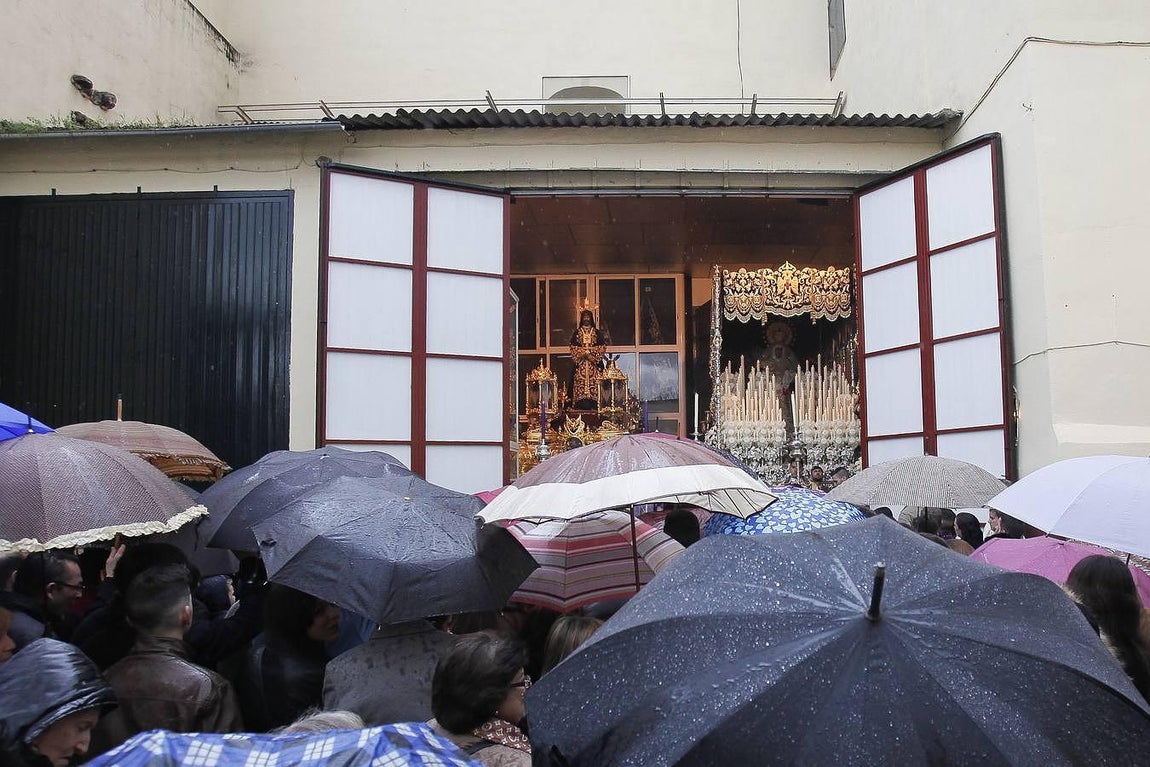La lluvia impidió al Rescatado salir en estación de penitencia