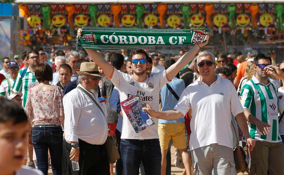 En imágenes, el ambiente en la grada del Córdoba-Elche