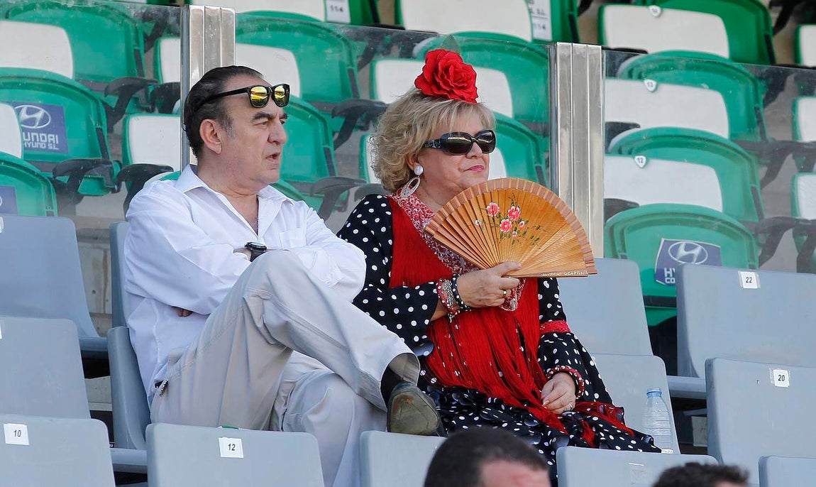 En imágenes, el ambiente en la grada del Córdoba-Elche