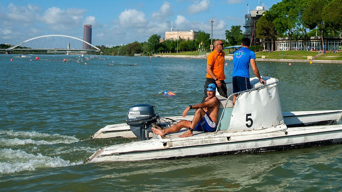 Éxito de participación y público en la XX Triatlón de Sevilla
