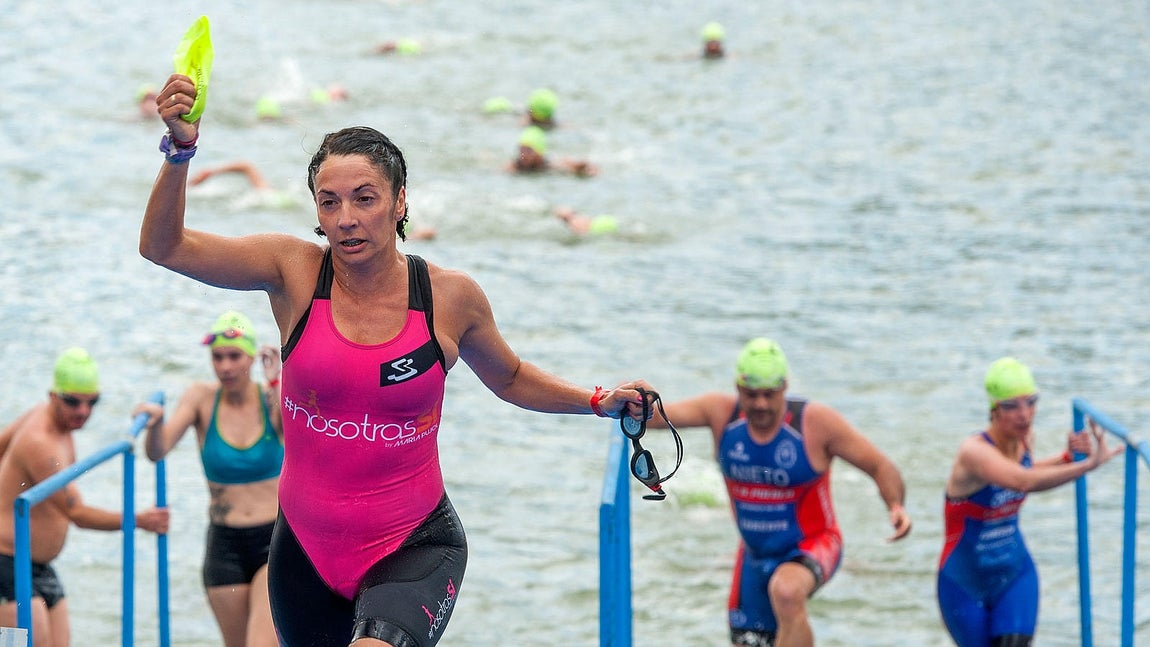 Éxito de participación y público en la XX Triatlón de Sevilla