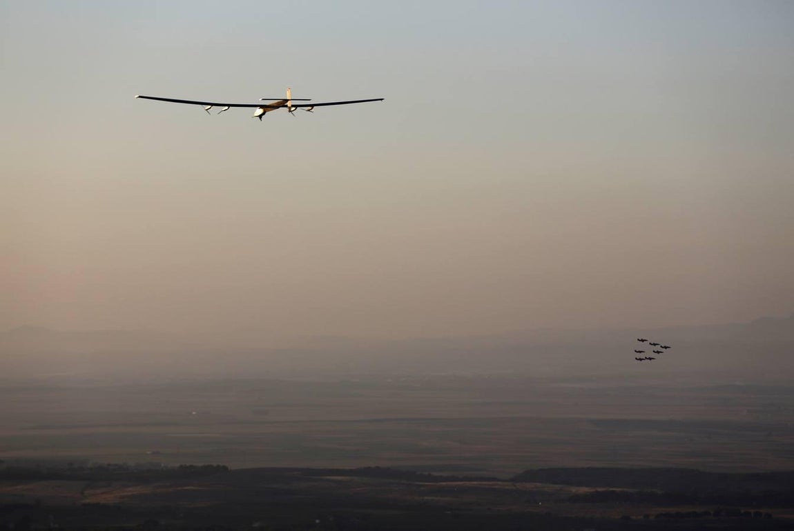Las mejores imágenes de la llegada del avión Solar Impulse