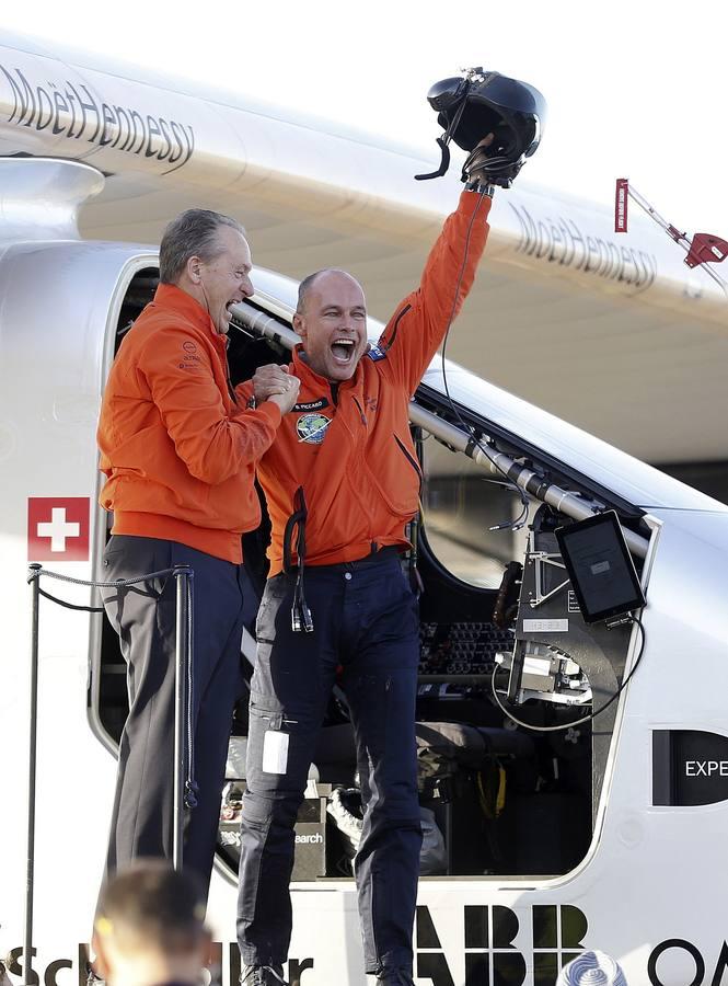 Las mejores imágenes de la llegada del avión Solar Impulse