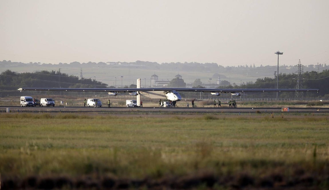 Las mejores imágenes de la llegada del avión Solar Impulse