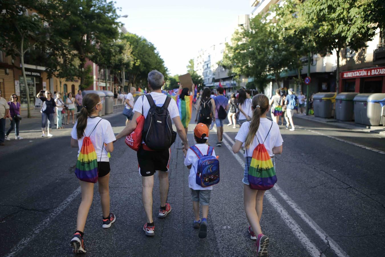 Las mejores imágenes del «Orgullo gay» en Sevilla
