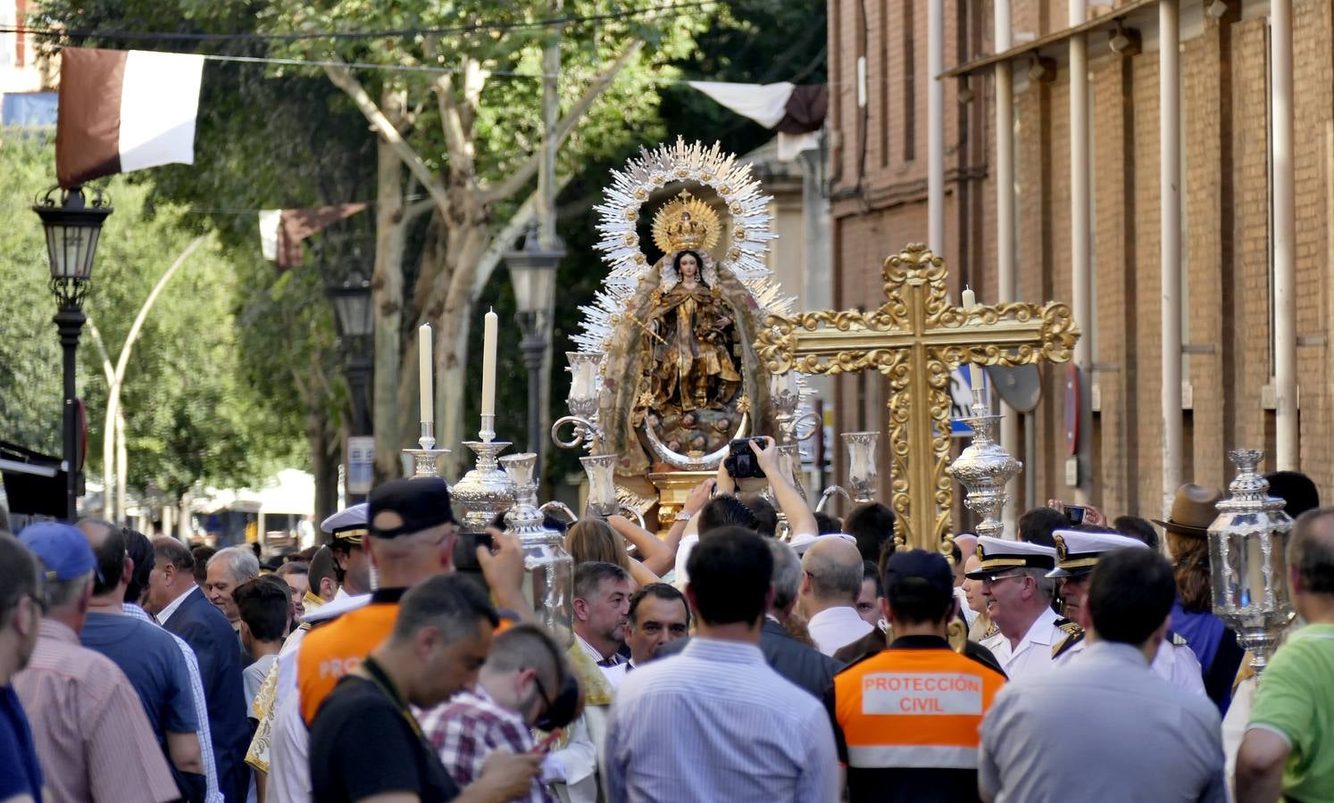 Travesía de la Virgen del Carmen de Calatrava por el Guadalquivir