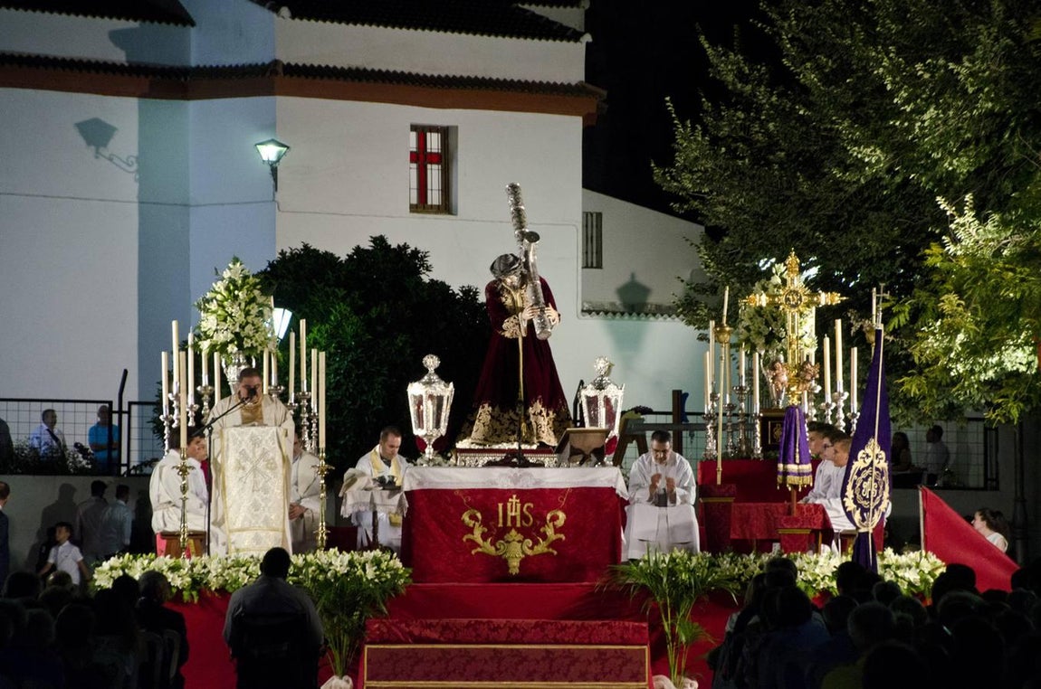La Rambla vive una histórica jornada con la salida de Jesús Nazareno. Imágenes de la salida extraordinaria de Nuestro padre Jesús Nazareno de La Rambla con motivo del Año de la Misericordia