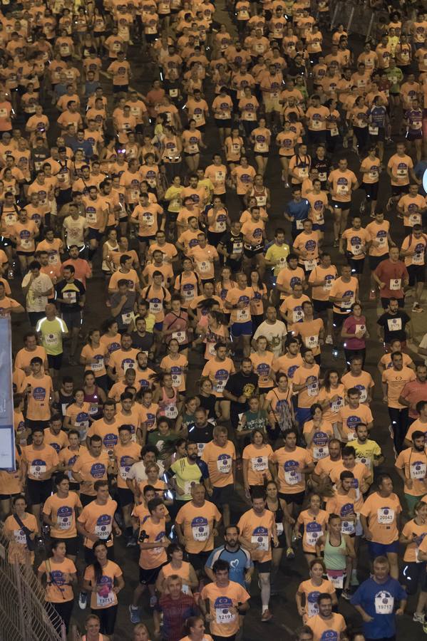 Los sevillanos disfrutan del «running» en la Nocturna