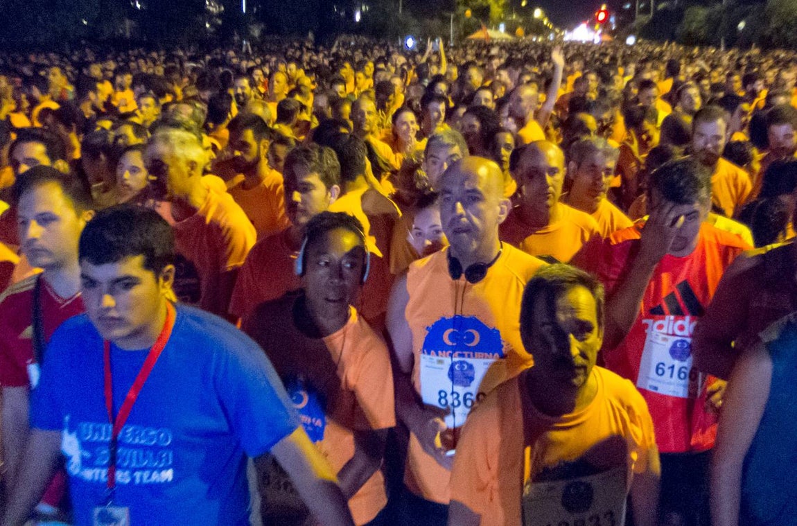 Los sevillanos disfrutan del «running» en la Nocturna