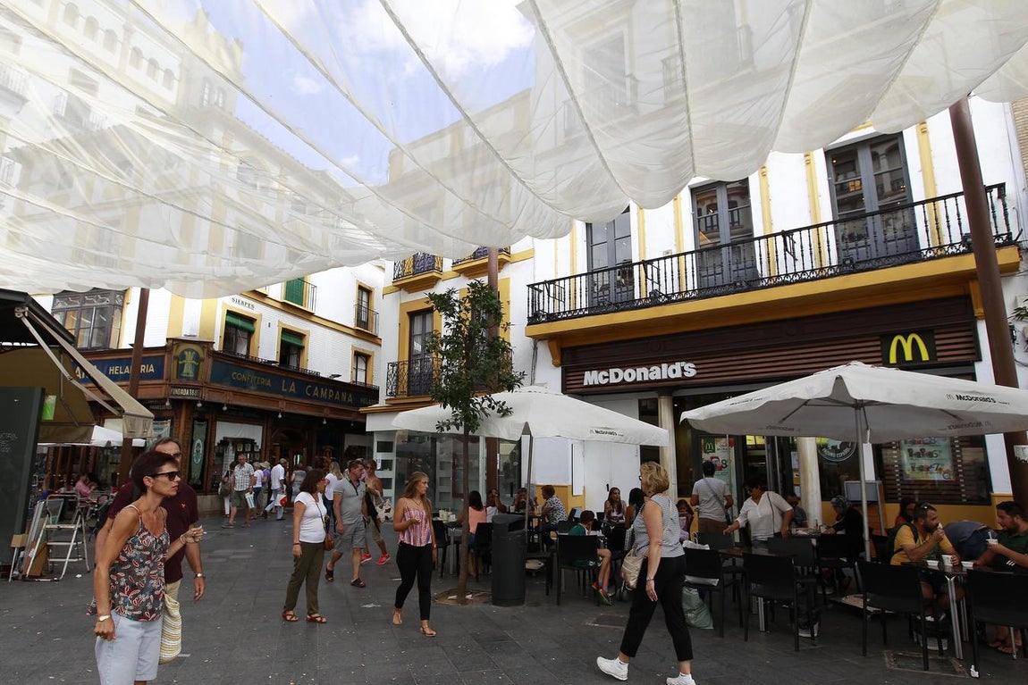 Veladores del McDonald's en La Campana. 